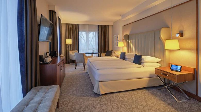 <b>Dorint Hotel Bonn Room</b>. Images powered by <a href="https://iceportal.shijigroup.com/" title="IcePortal" target="_blank">IcePortal</a>.