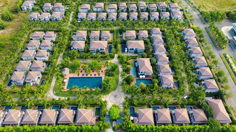 <b>Best Western Premier Sonasea Villas Exterior</b>. Images powered by <a href="https://iceportal.shijigroup.com/" title="IcePortal" target="_blank">IcePortal</a>.