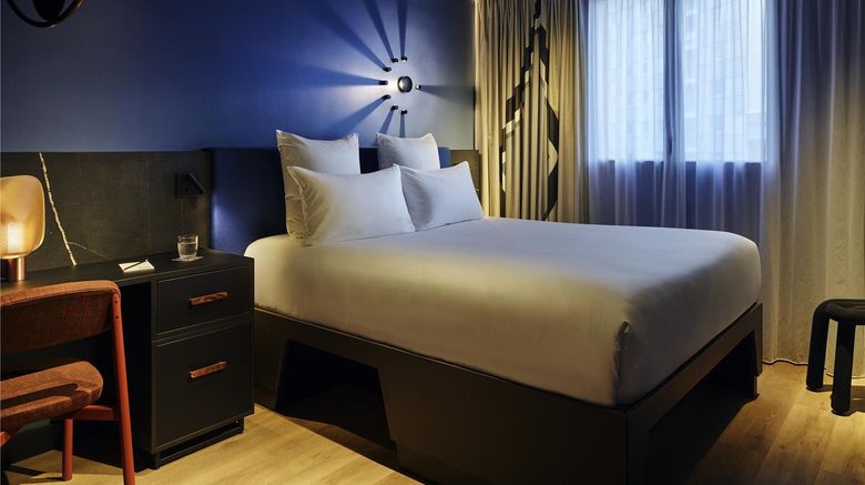 <b>TRIBE Paris Saint Ouen Room</b>. Images powered by <a href="https://iceportal.shijigroup.com/" title="IcePortal" target="_blank">IcePortal</a>.