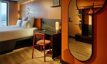 TRIBE Paris Saint Ouen