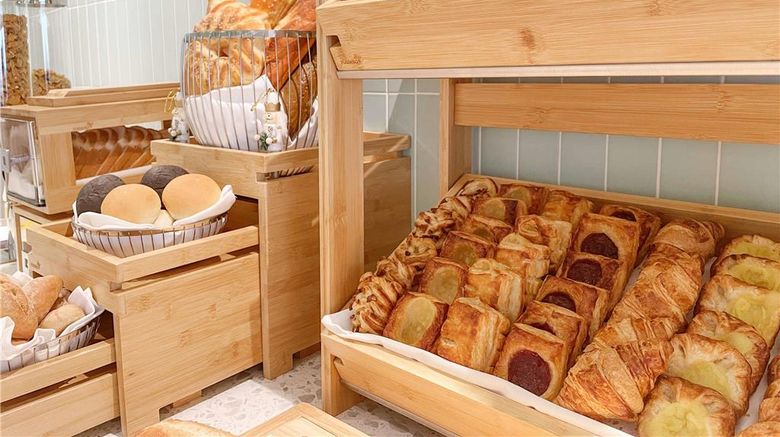 <b>Ibis Styles Ambassador Incheon Airport Restaurant</b>. Images powered by <a href="https://iceportal.shijigroup.com/" title="IcePortal" target="_blank">IcePortal</a>.