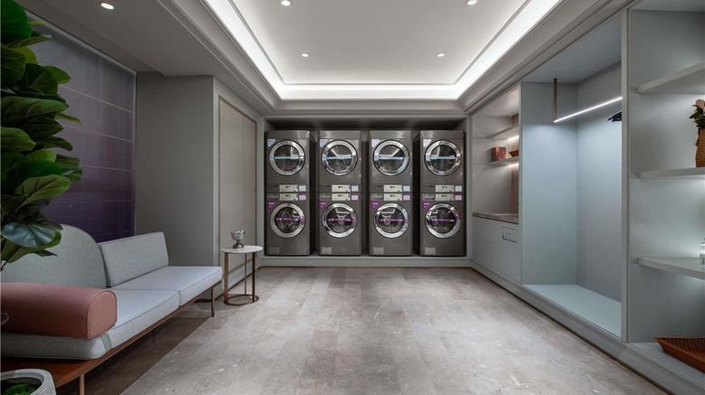 <b>Mercure Guangzhou Baiyun Int'l Airport Health</b>. Images powered by <a href="https://iceportal.shijigroup.com/" title="IcePortal" target="_blank">IcePortal</a>.