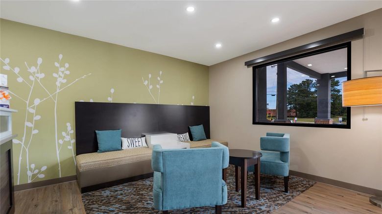 <b>Sleep Inn Lobby</b>. Images powered by <a href="https://iceportal.shijigroup.com/" title="IcePortal" target="_blank">IcePortal</a>.