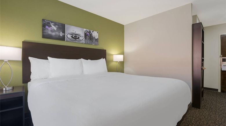 <b>Sleep Inn Room</b>. Images powered by <a href="https://iceportal.shijigroup.com/" title="IcePortal" target="_blank">IcePortal</a>.