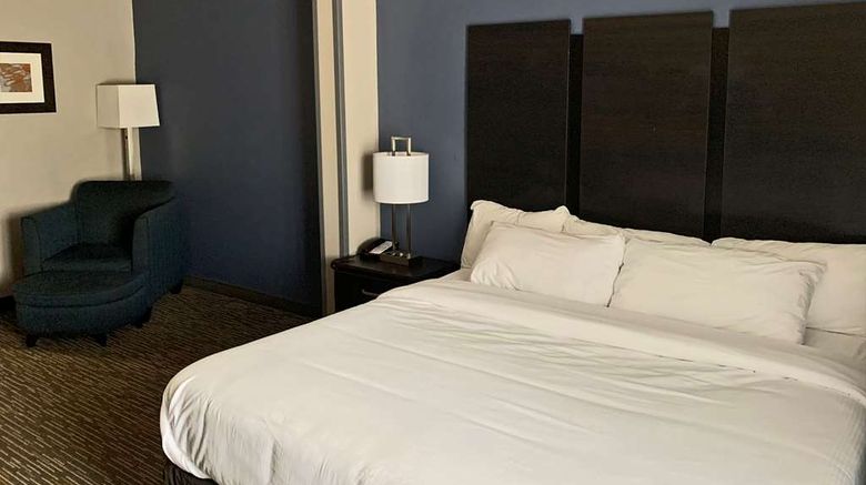 <b>Comfort Inn & Suites Columbus North Room</b>. Images powered by <a href="https://iceportal.shijigroup.com/" title="IcePortal" target="_blank">IcePortal</a>.