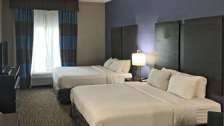 <b>Comfort Inn & Suites Columbus North Room</b>. Images powered by <a href="https://iceportal.shijigroup.com/" title="IcePortal" target="_blank">IcePortal</a>.