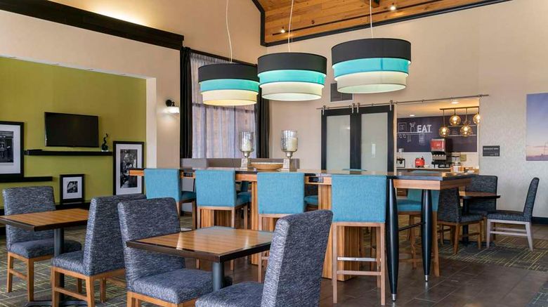 <b>Comfort Inn & Suites North Toledo Restaurant</b>. Images powered by <a href="https://iceportal.shijigroup.com/" title="IcePortal" target="_blank">IcePortal</a>.