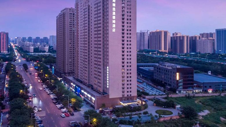 <b>Days Inn by Wyndham Xi'an South Exterior</b>. Images powered by <a href="https://iceportal.shijigroup.com/" title="IcePortal" target="_blank">IcePortal</a>.