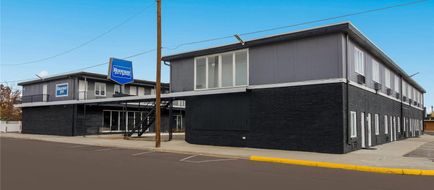 Rodeway Inn & Suites Historic Downtown Exterior