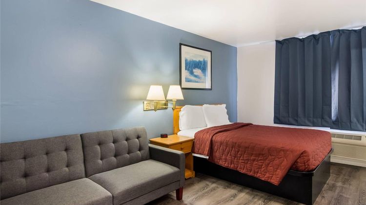Rodeway Inn & Suites Historic Downtown Suite