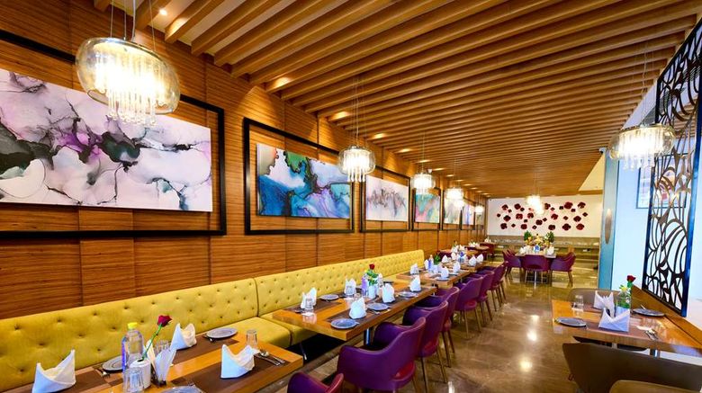 <b>SureStay Hotel by Bw Model Town Amristar Restaurant</b>. Images powered by <a href="https://iceportal.shijigroup.com/" title="IcePortal" target="_blank">IcePortal</a>.