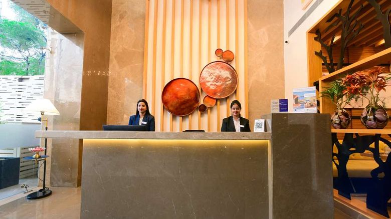 <b>SureStay Hotel by Bw Model Town Amristar Lobby</b>. Images powered by <a href="https://iceportal.shijigroup.com/" title="IcePortal" target="_blank">IcePortal</a>.