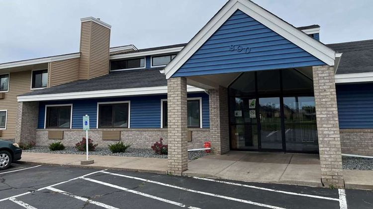 AmericInn by Wyndham Ladysmith Exterior