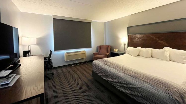 AmericInn by Wyndham Ladysmith Room