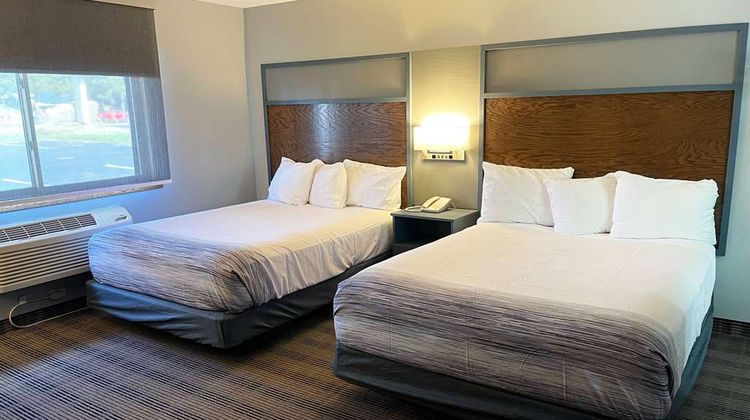 AmericInn by Wyndham Ladysmith Room