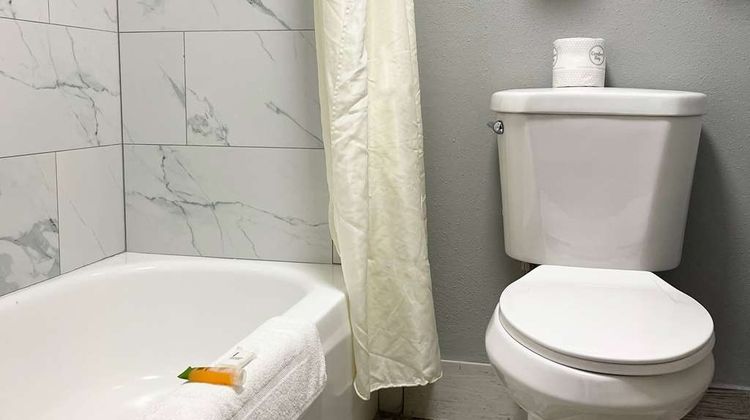 AmericInn by Wyndham Ladysmith Room