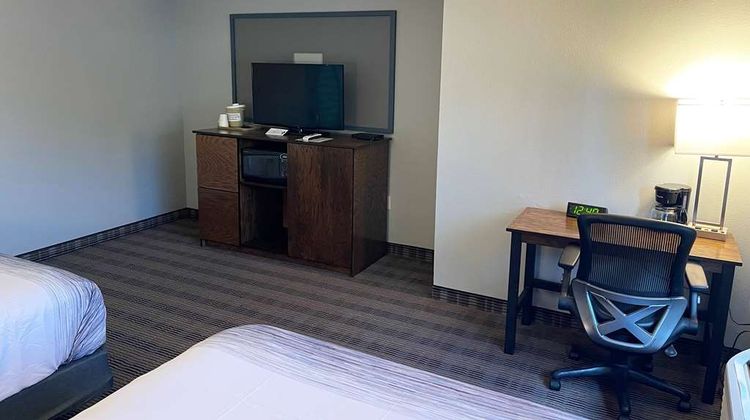 AmericInn by Wyndham Ladysmith Room