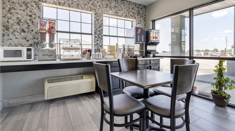 <b>SureStay Hotel by Best Western McAlester Restaurant</b>. Images powered by <a href="https://iceportal.shijigroup.com/" title="IcePortal" target="_blank">IcePortal</a>.