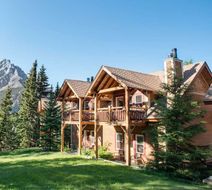 Buffalo Mountain Lodge Exterior