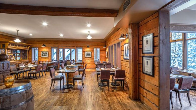 <b>Emerald Lake Lodge Restaurant</b>. Images powered by <a href="https://iceportal.shijigroup.com/" title="IcePortal" target="_blank">IcePortal</a>.