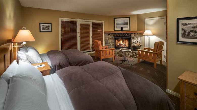 <b>Emerald Lake Lodge Room</b>. Images powered by <a href="https://iceportal.shijigroup.com/" title="IcePortal" target="_blank">IcePortal</a>.