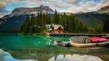 <b>Emerald Lake Lodge Exterior</b>. Images powered by <a href="https://iceportal.shijigroup.com/" title="IcePortal" target="_blank">IcePortal</a>.