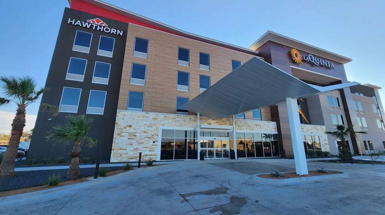 <b>Hawthorn Suites by Wyndham Del Rio Exterior</b>. Images powered by <a href="https://iceportal.shijigroup.com/" title="IcePortal" target="_blank">IcePortal</a>.