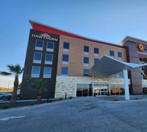 Hawthorn Suites by Wyndham Del Rio Exterior