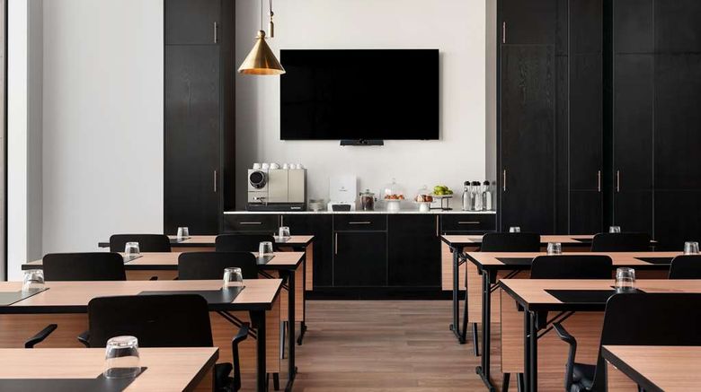 <b>Andaz Doha Meeting</b>. Images powered by <a href="https://iceportal.shijigroup.com/" title="IcePortal" target="_blank">IcePortal</a>.