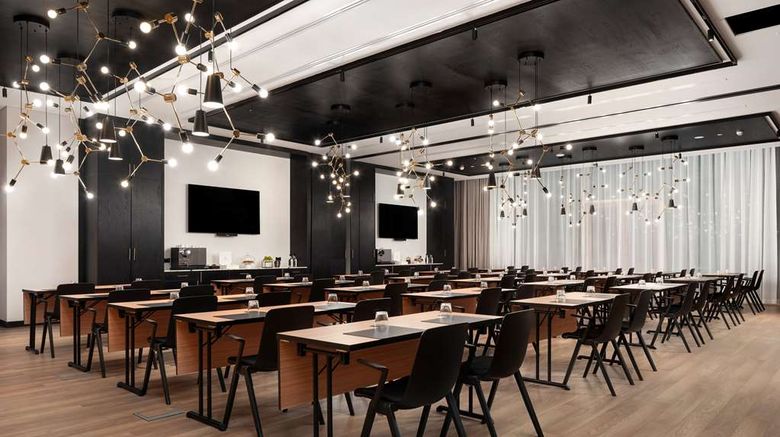 <b>Andaz Doha Meeting</b>. Images powered by <a href="https://iceportal.shijigroup.com/" title="IcePortal" target="_blank">IcePortal</a>.