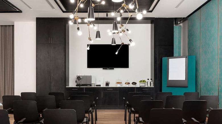 <b>Andaz Doha Meeting</b>. Images powered by <a href="https://iceportal.shijigroup.com/" title="IcePortal" target="_blank">IcePortal</a>.