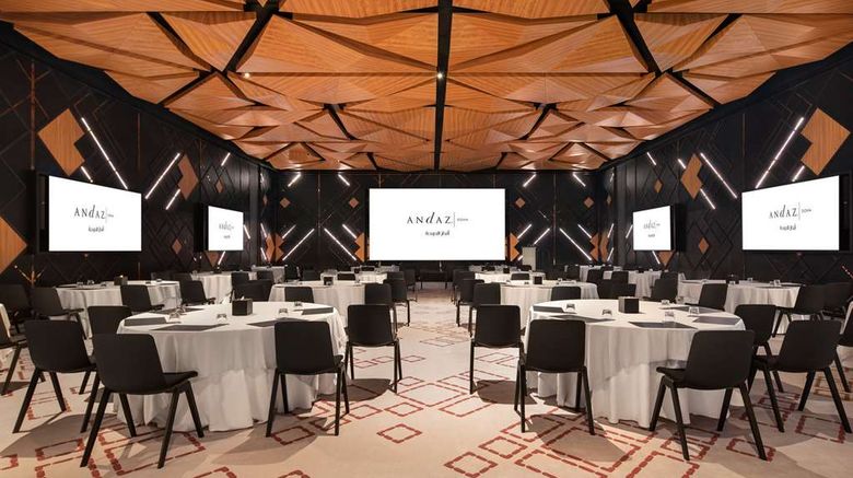 <b>Andaz Doha Lobby</b>. Images powered by <a href="https://iceportal.shijigroup.com/" title="IcePortal" target="_blank">IcePortal</a>.