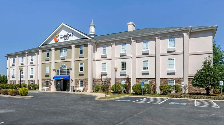 <b>Comfort Inn Exterior</b>. Images powered by <a href="https://iceportal.shijigroup.com/" title="IcePortal" target="_blank">IcePortal</a>.