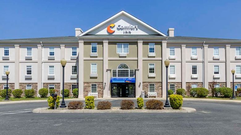 <b>Comfort Inn Exterior</b>. Images powered by <a href="https://iceportal.shijigroup.com/" title="IcePortal" target="_blank">IcePortal</a>.