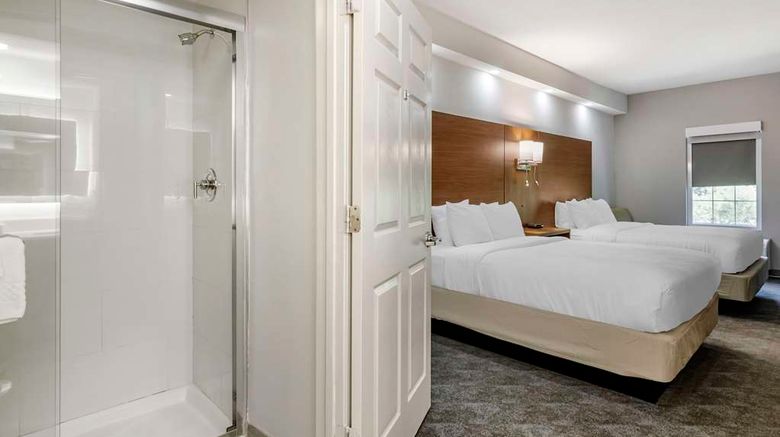 <b>Comfort Inn Room</b>. Images powered by <a href="https://iceportal.shijigroup.com/" title="IcePortal" target="_blank">IcePortal</a>.