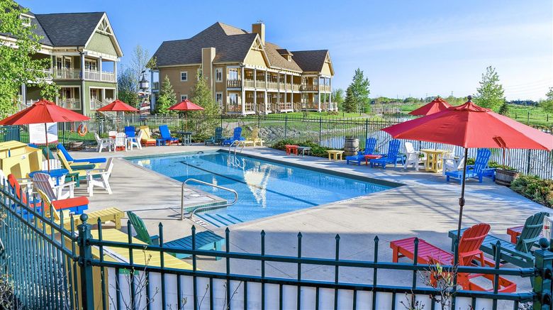 <b>Hilton Grand Vacations Club Blue Mountn Pool</b>. Images powered by <a href="https://iceportal.shijigroup.com/" title="IcePortal" target="_blank">IcePortal</a>.