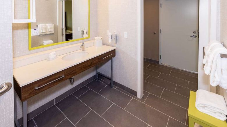 <b>Hampton Inn Selma Room</b>. Images powered by <a href="https://iceportal.shijigroup.com/" title="IcePortal" target="_blank">IcePortal</a>.