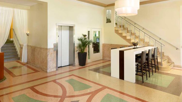 Hilton Vacation Club Crescent on S Beach Lobby