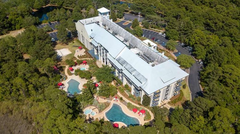 <b>Hilton Grand Vacations Club in Sandestin Exterior</b>. Images powered by <a href="https://iceportal.shijigroup.com/" title="IcePortal" target="_blank">IcePortal</a>.