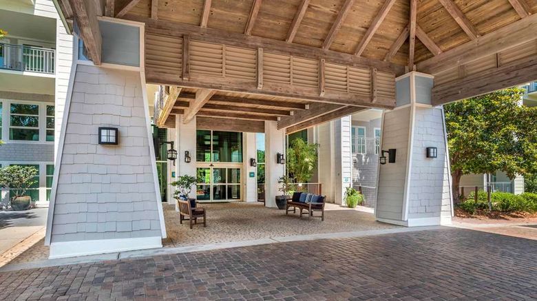 <b>Hilton Grand Vacations Club in Sandestin Exterior</b>. Images powered by <a href="https://iceportal.shijigroup.com/" title="IcePortal" target="_blank">IcePortal</a>.