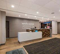 Hampton Inn by Hilton Detroit Southfield Lobby
