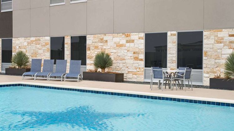 La Quinta Inn & Stes by Wyndham Del Rio Pool