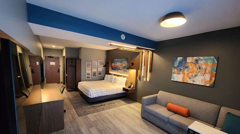 <b>La Quinta Inn & Stes by Wyndham Del Rio Room</b>. Images powered by <a href="https://iceportal.shijigroup.com/" title="IcePortal" target="_blank">IcePortal</a>.