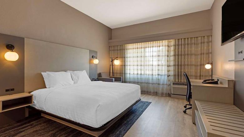 <b>Best Western Plus Fort Worth North Room</b>. Images powered by <a href="https://iceportal.shijigroup.com/" title="IcePortal" target="_blank">IcePortal</a>.