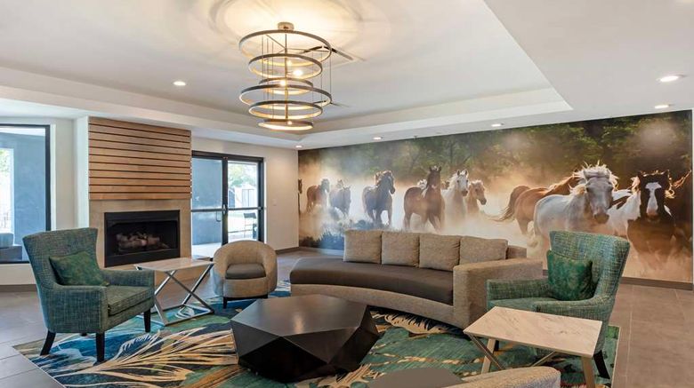 <b>Best Western Plus Fort Worth North Lobby</b>. Images powered by <a href="https://iceportal.shijigroup.com/" title="IcePortal" target="_blank">IcePortal</a>.