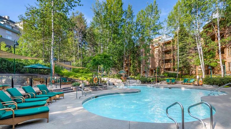 <b>Hilton Grand Vacations Club Whistler Pool</b>. Images powered by <a href="https://iceportal.shijigroup.com/" title="IcePortal" target="_blank">IcePortal</a>.