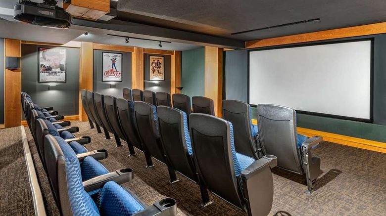 <b>Hilton Grand Vacations Club Whistler Recreation</b>. Images powered by <a href="https://iceportal.shijigroup.com/" title="IcePortal" target="_blank">IcePortal</a>.