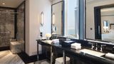 Pullman Doha West Bay Room
