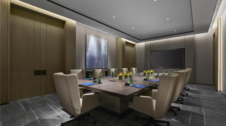<b>Hilton Zhuji Meeting</b>. Images powered by <a href="https://iceportal.shijigroup.com/" title="IcePortal" target="_blank">IcePortal</a>.
