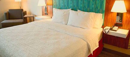 Hampton Inn & Suites Cathedral City Room